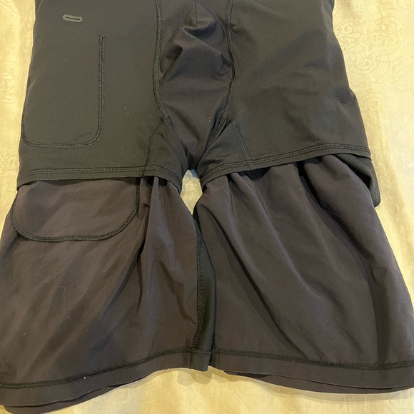 Men’s Lululemon shorts - Picture 8 of 9